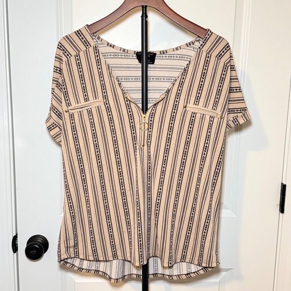Flower & Feather Tops - Flower & Feather Women 3XL Tan Black Stripe Zip Neck Short Sleeve Boho Blouse